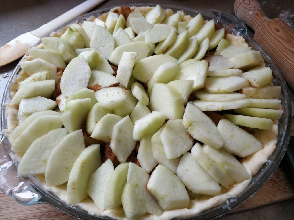 פאי תפוחי עץ - סידור התפוחים